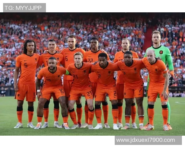 荷兰足球历史上最强球星分析与回顾