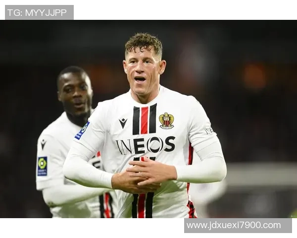 足球明星的出场费揭秘如何影响他们的转会与商业价值